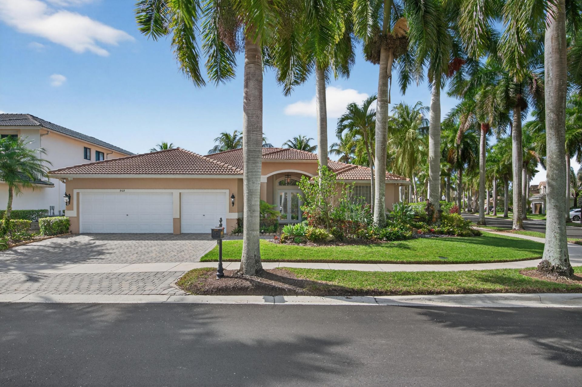 909 Stillwater Court, Weston, FL 33327 Photo
