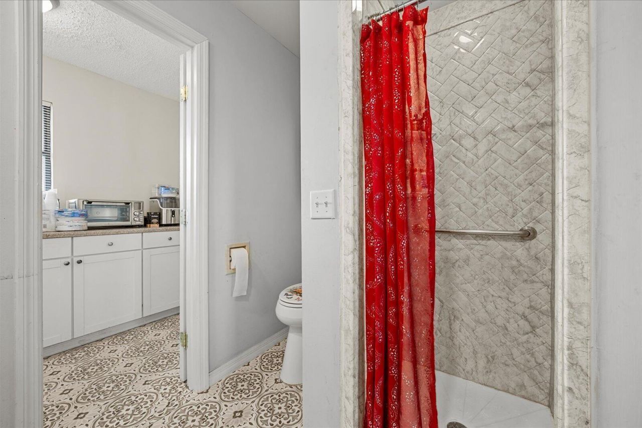 949 SE Breakwater Avenue, Port Saint Lucie, FL 34983 Photo