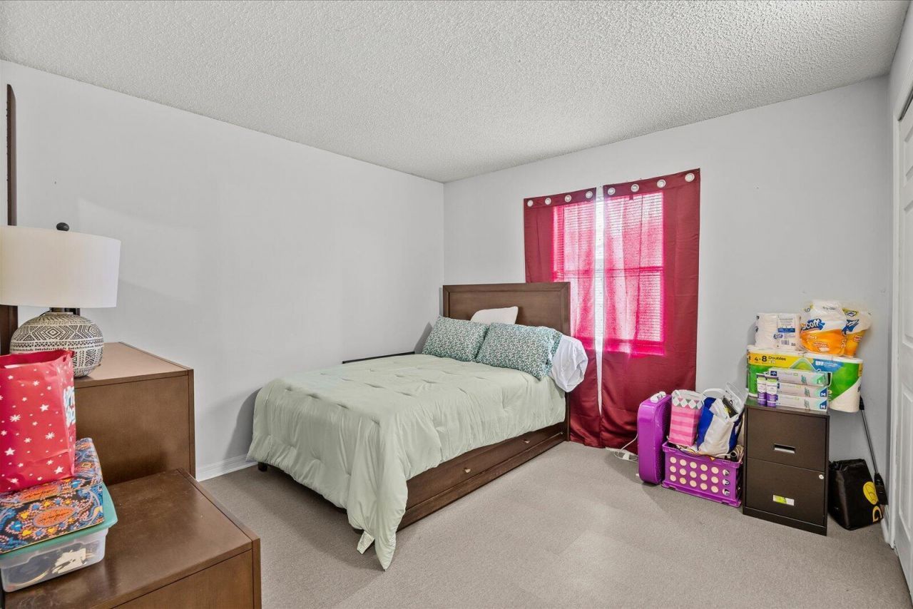 949 SE Breakwater Avenue, Port Saint Lucie, FL 34983 Photo