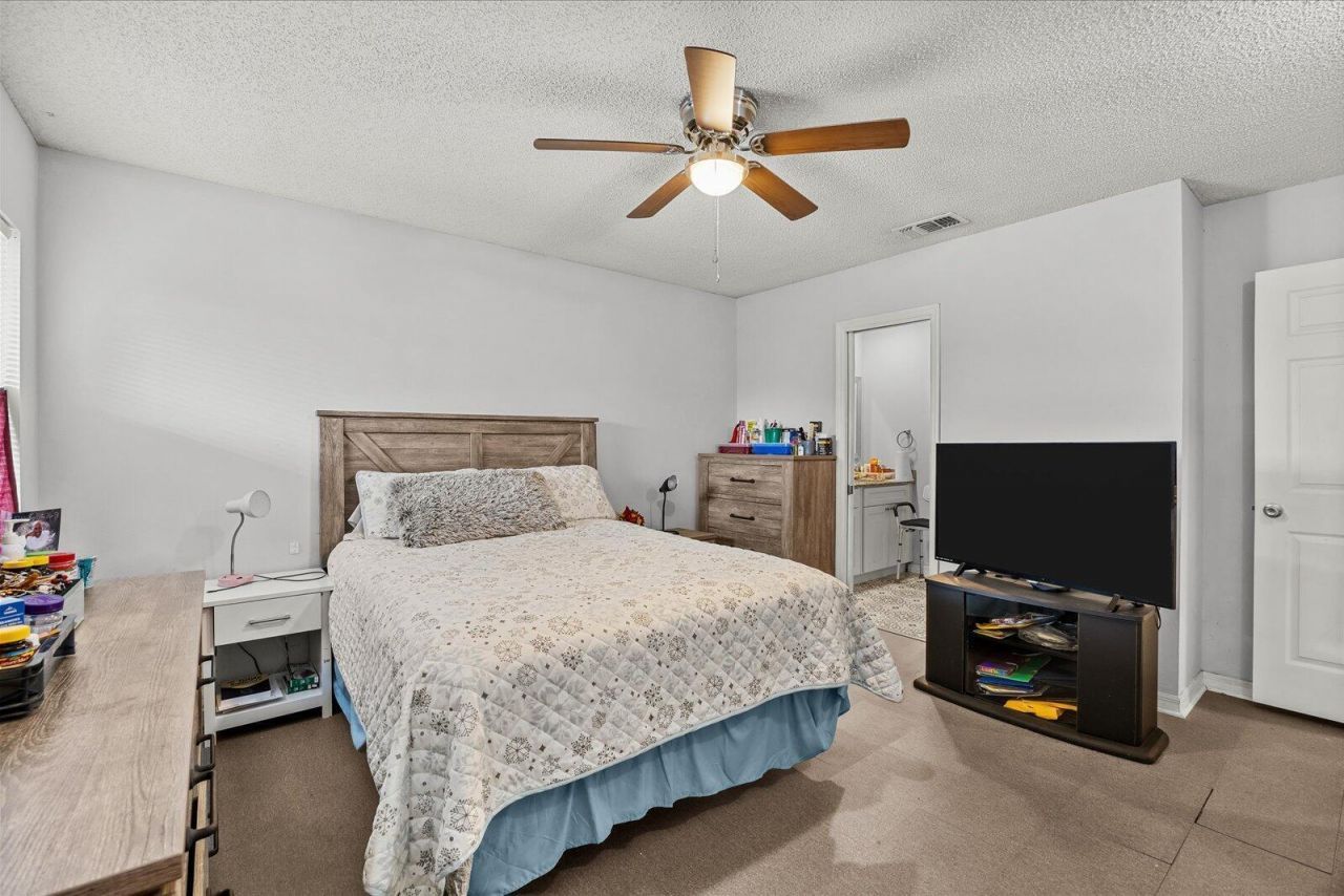 949 SE Breakwater Avenue, Port Saint Lucie, FL 34983 Photo