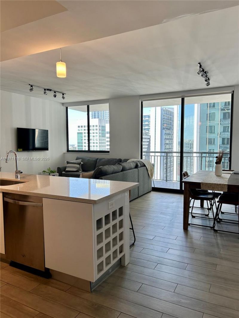 999 SW 1st Ave, Unit 2114, Miami, FL 33130 Photo