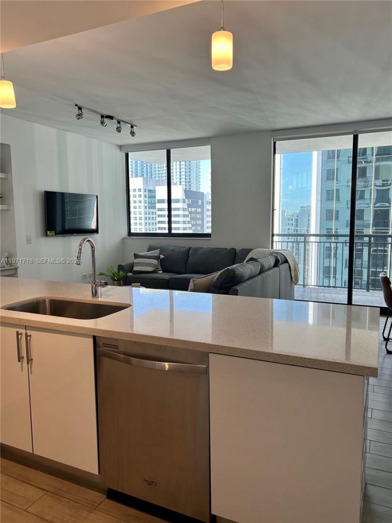 999 SW 1st Ave, Unit 2114, Miami, FL 33130 Photo