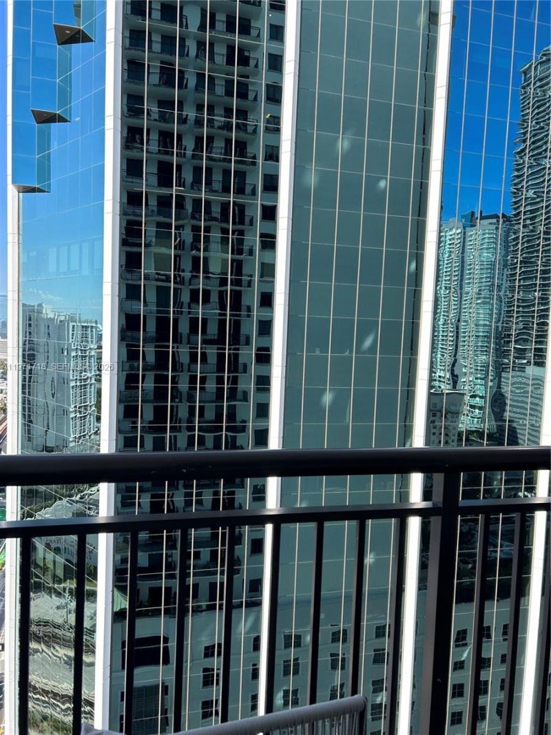 999 SW 1st Ave, Unit 2114, Miami, FL 33130 Photo