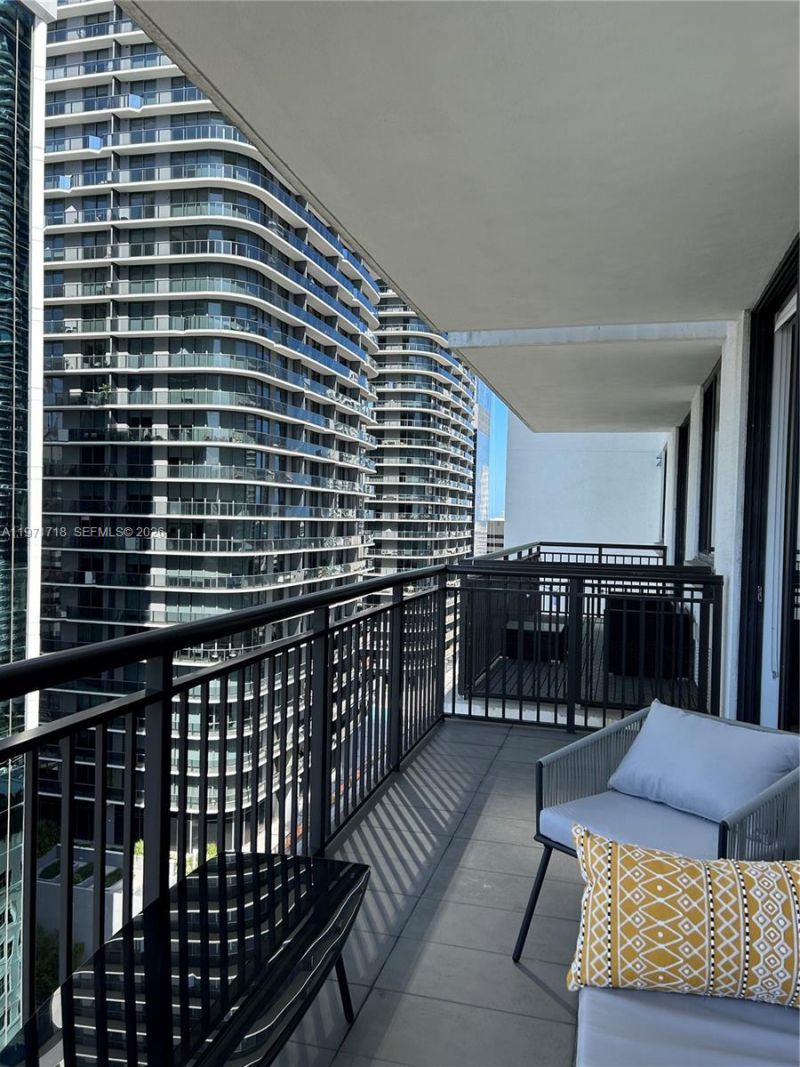 999 SW 1st Ave, Unit 2114, Miami, FL 33130 Photo