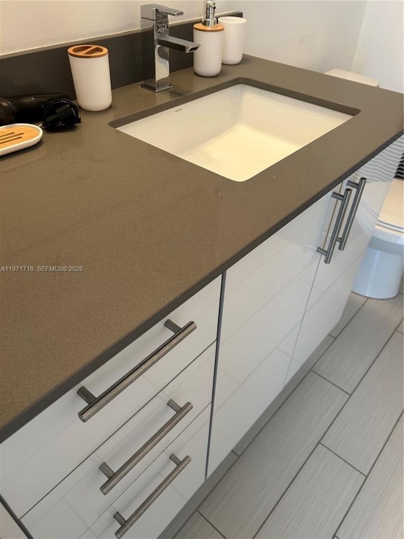 999 SW 1st Ave, Unit 2114, Miami, FL 33130 Photo