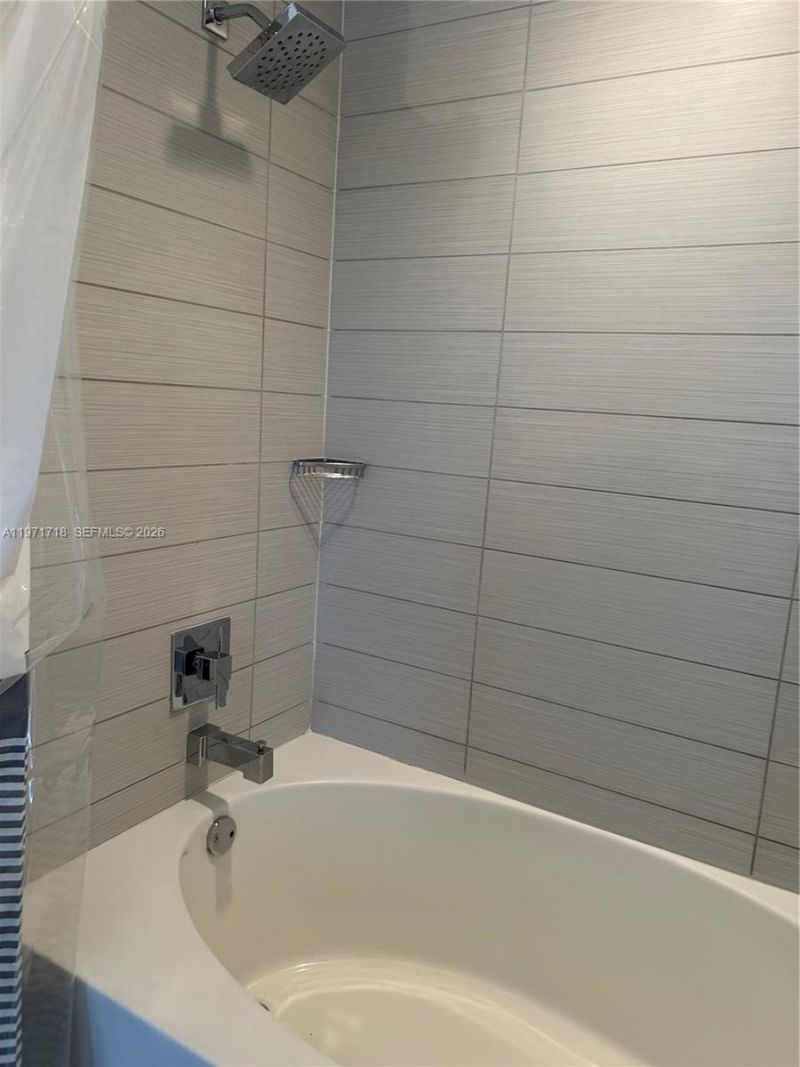 999 SW 1st Ave, Unit 2114, Miami, FL 33130 Photo