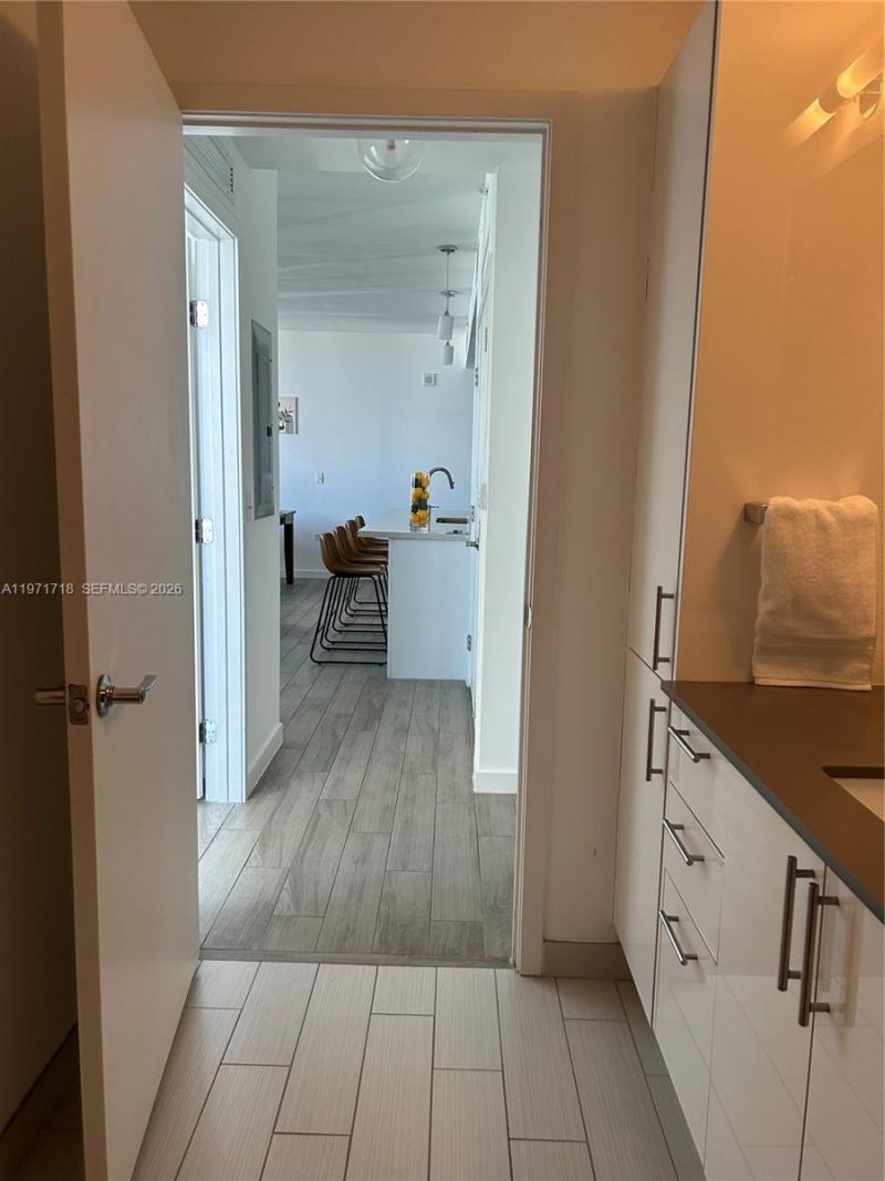 999 SW 1st Ave, Unit 2114, Miami, FL 33130 Photo