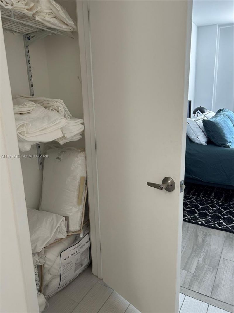 999 SW 1st Ave, Unit 2114, Miami, FL 33130 Photo