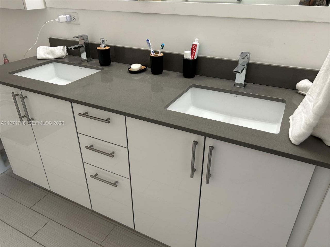 999 SW 1st Ave, Unit 2114, Miami, FL 33130 Photo