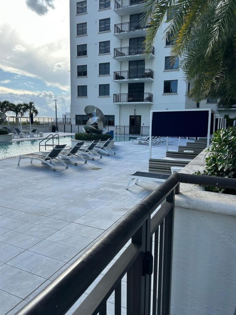 999 SW 1st Ave, Unit 2114, Miami, FL 33130 Photo