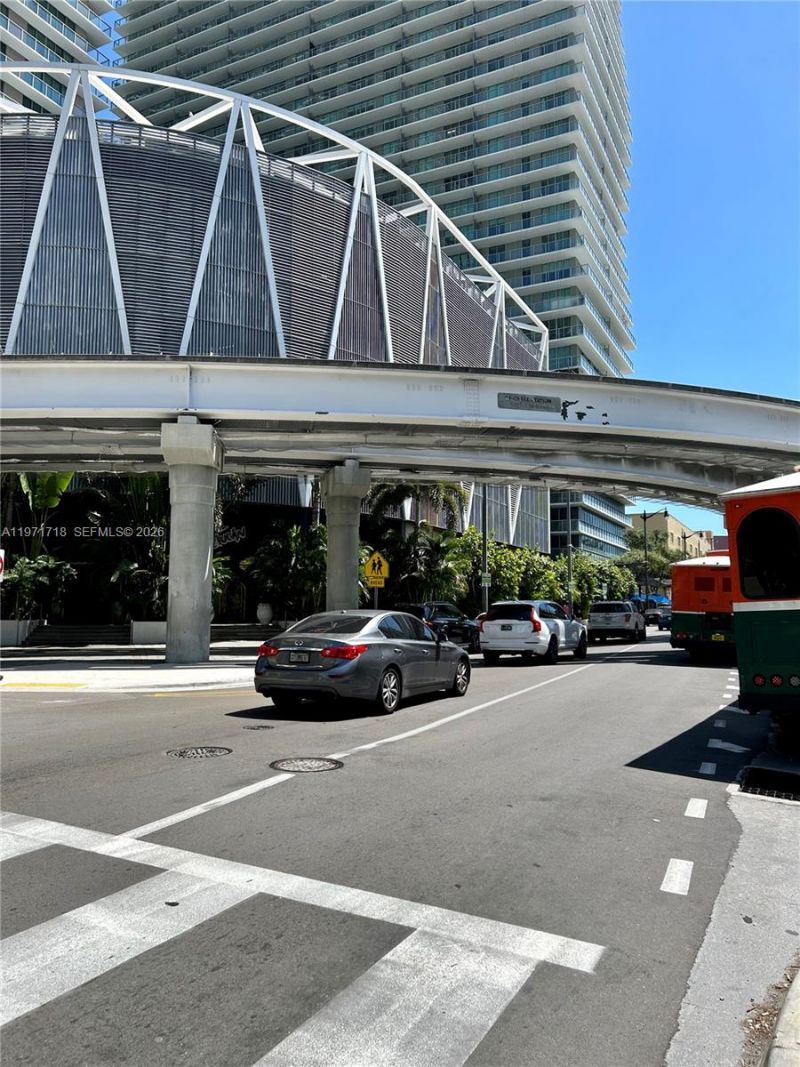 999 SW 1st Ave, Unit 2114, Miami, FL 33130 Photo