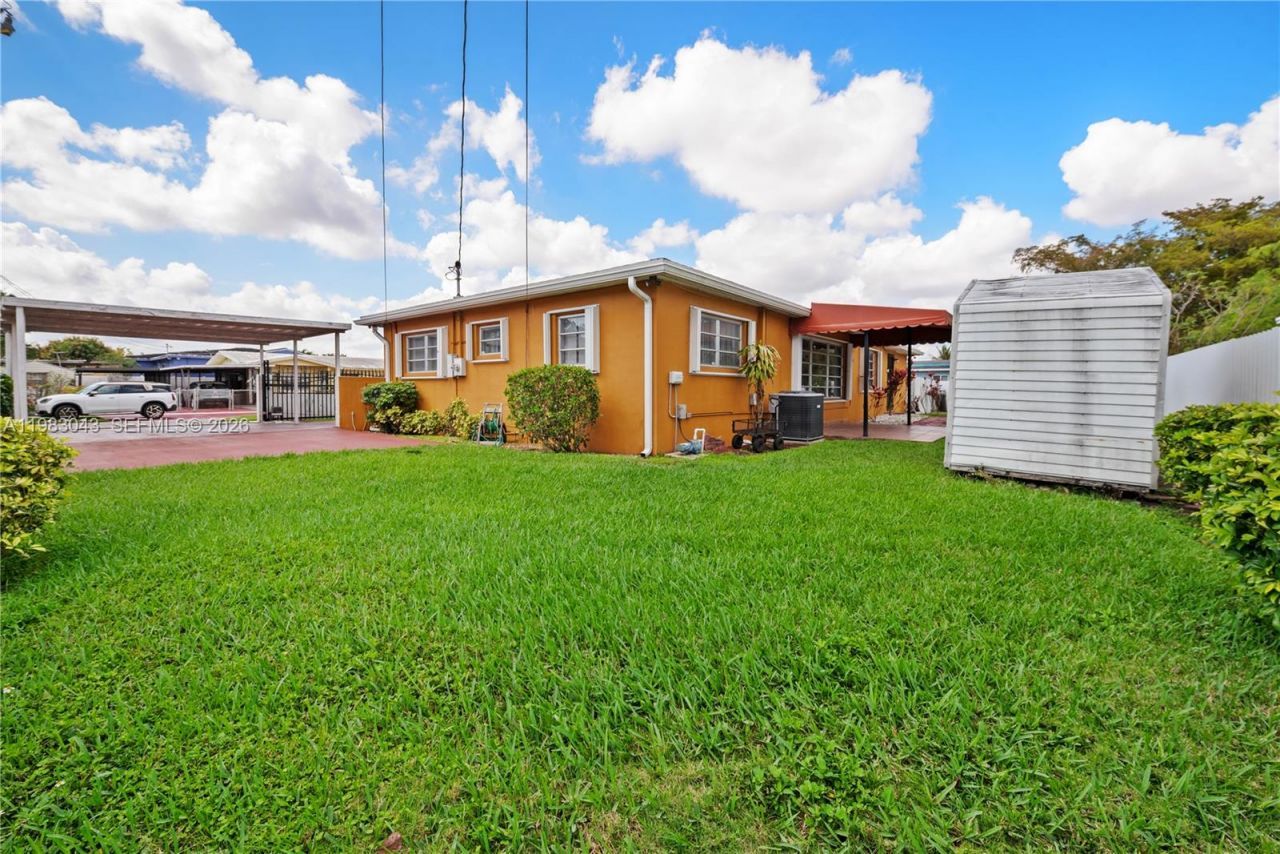 2055 NW 132nd St , Miami, FL 33167 Photo