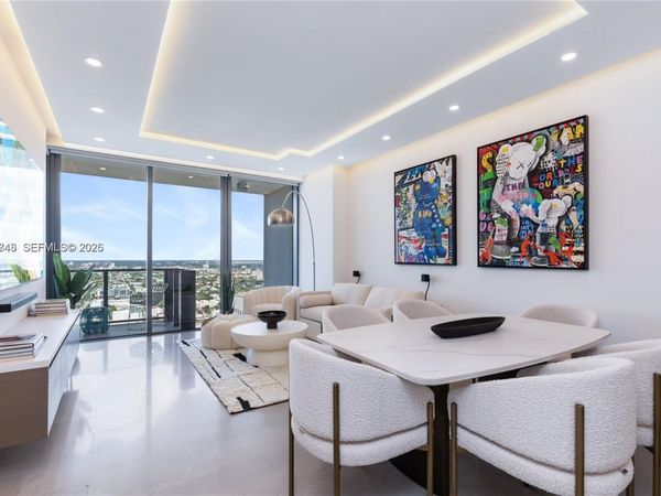 88 SW 7th St, Unit 3406, Miami, FL 33130