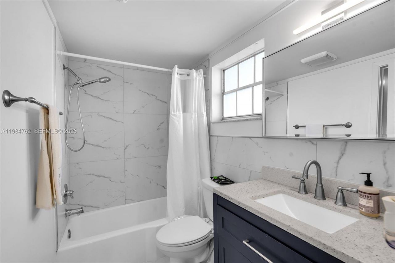 1101 Hillcrest Ct, Unit 206, Hollywood, FL 33021 Photo