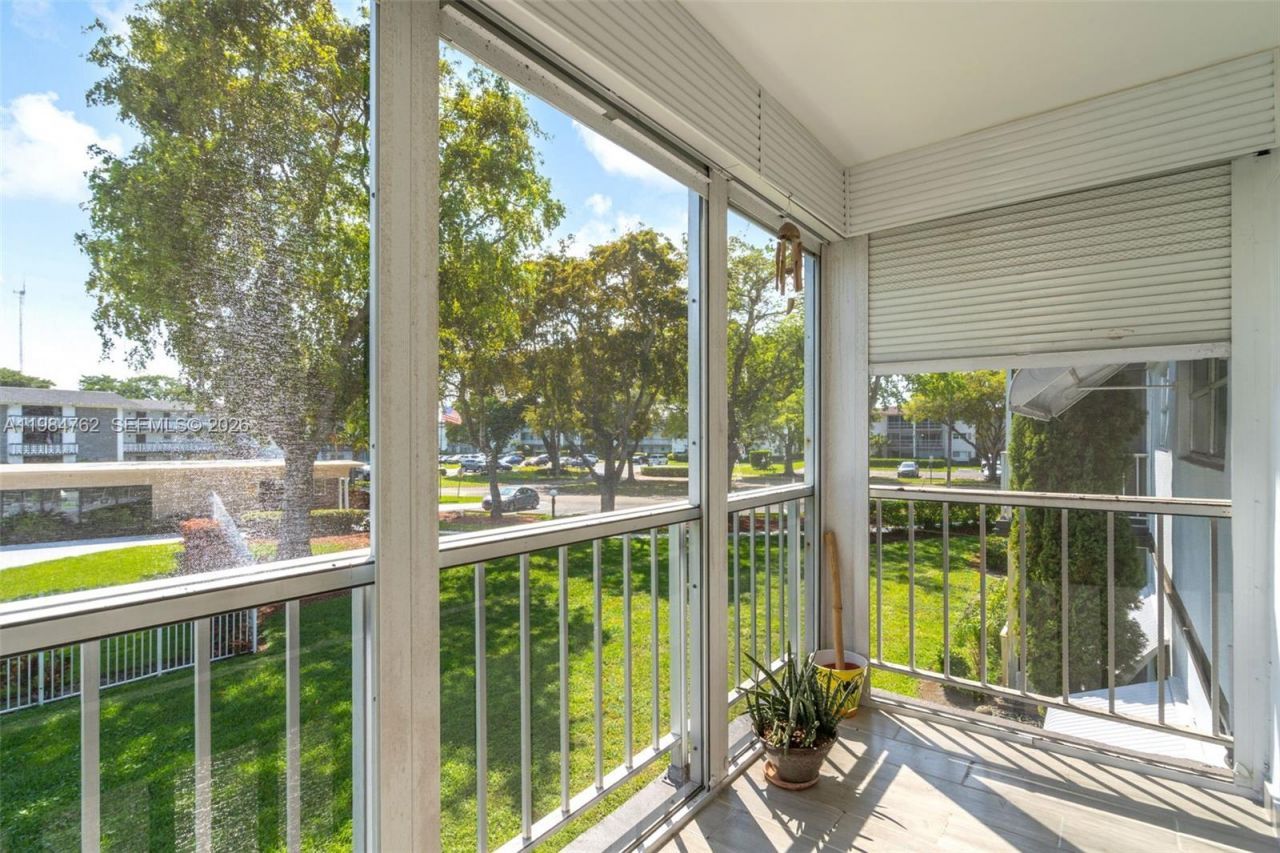 1101 Hillcrest Ct, Unit 206, Hollywood, FL 33021 Photo