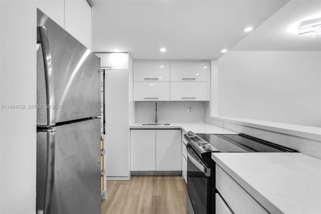 1101 Hillcrest Ct, Unit 206, Hollywood, FL 33021 Photo