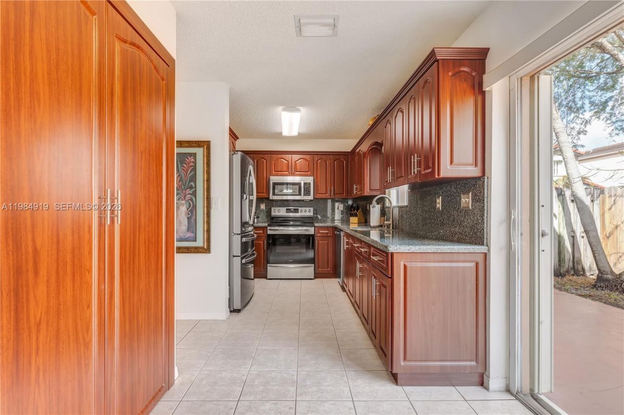 16323 SW 97th St, Miami, FL 33196 Photo