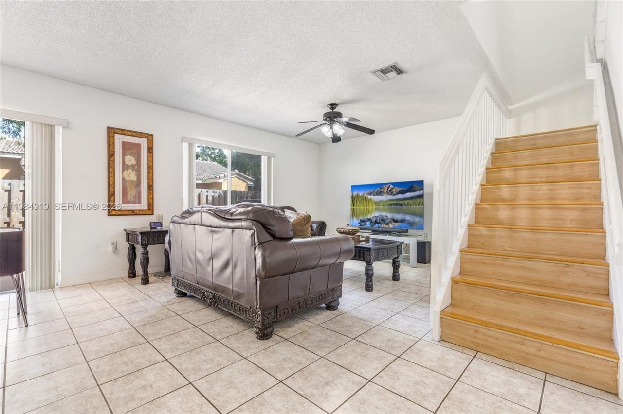 16323 SW 97th St, Miami, FL 33196 Photo