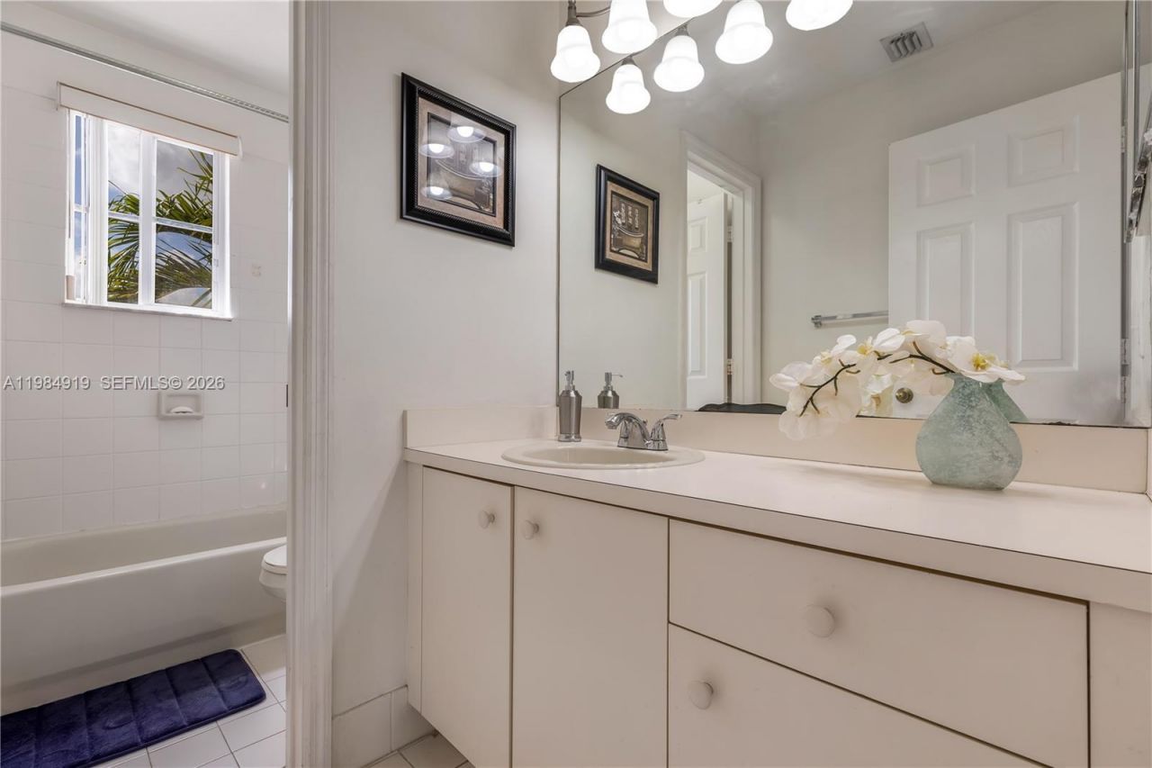 16323 SW 97th St, Miami, FL 33196 Photo