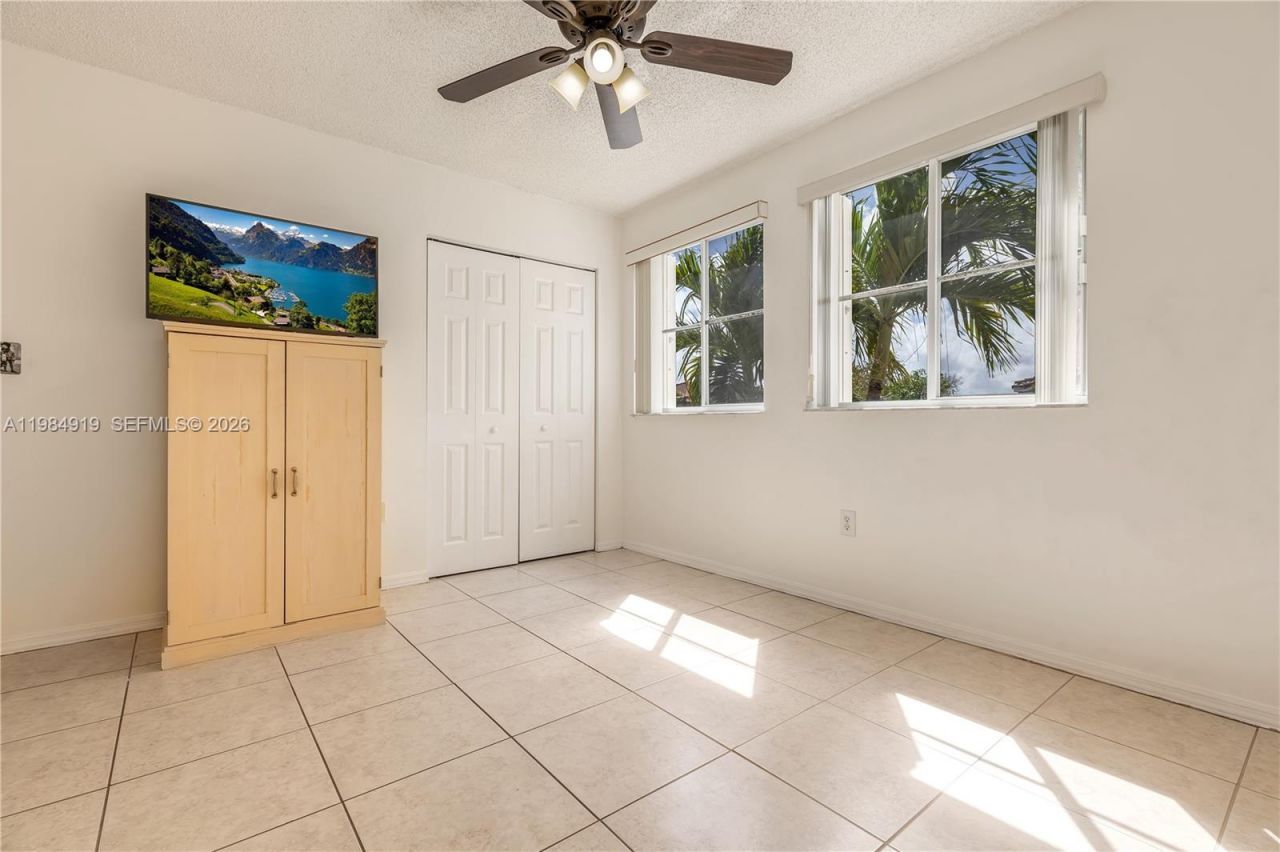 16323 SW 97th St, Miami, FL 33196 Photo