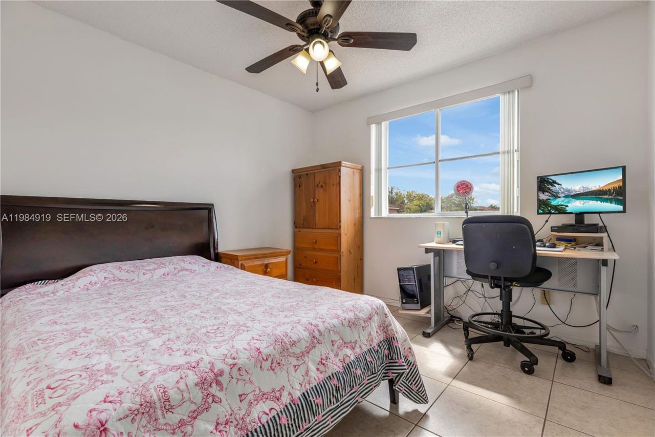 16323 SW 97th St, Miami, FL 33196 Photo