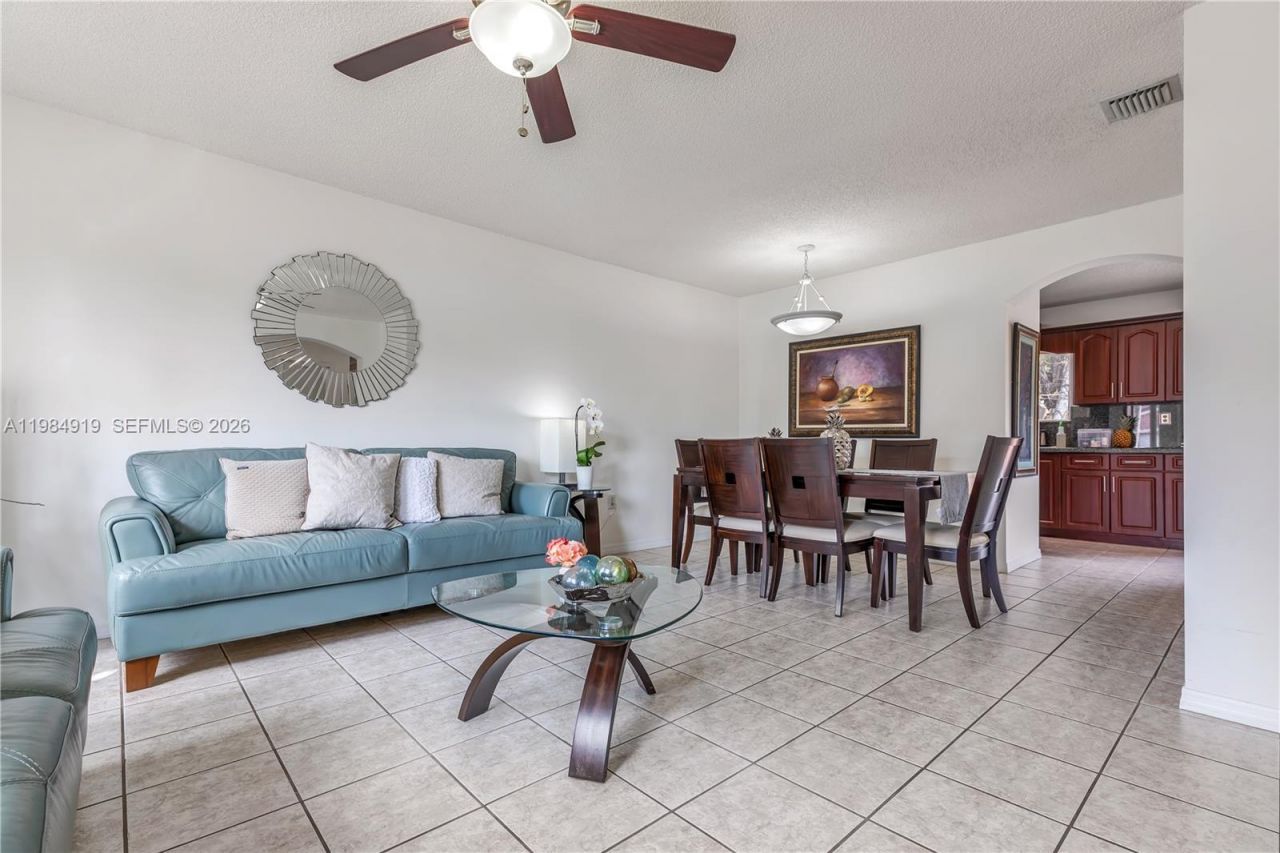 16323 SW 97th St, Miami, FL 33196 Photo