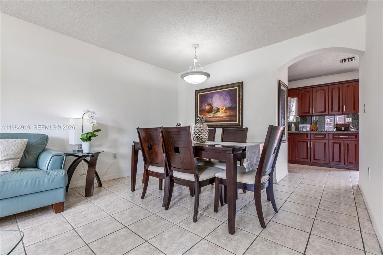 16323 SW 97th St, Miami, FL 33196 Photo