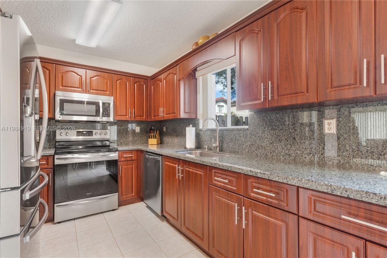 16323 SW 97th St, Miami, FL 33196 Photo