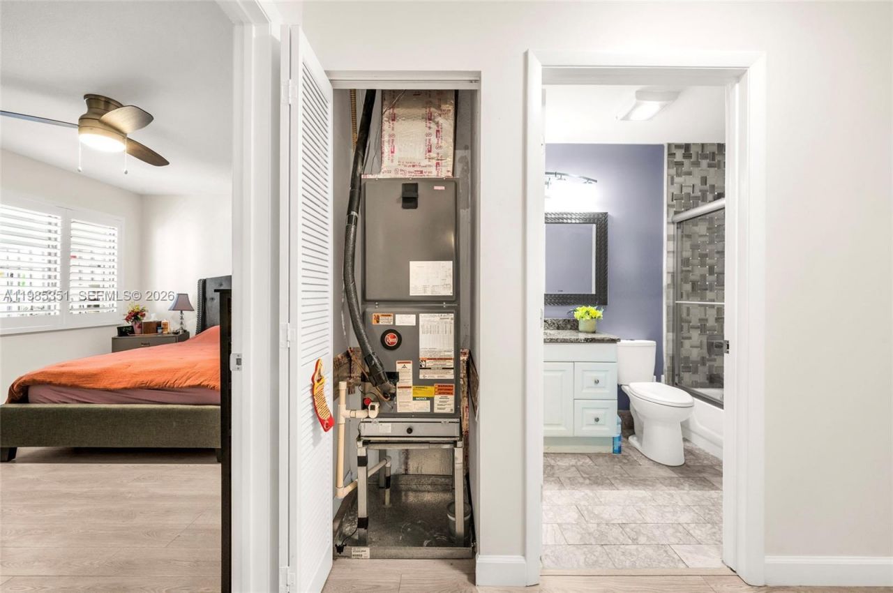 2640 W Gately Dr W, Unit 1102, West Palm Beach, FL 33415 Photo