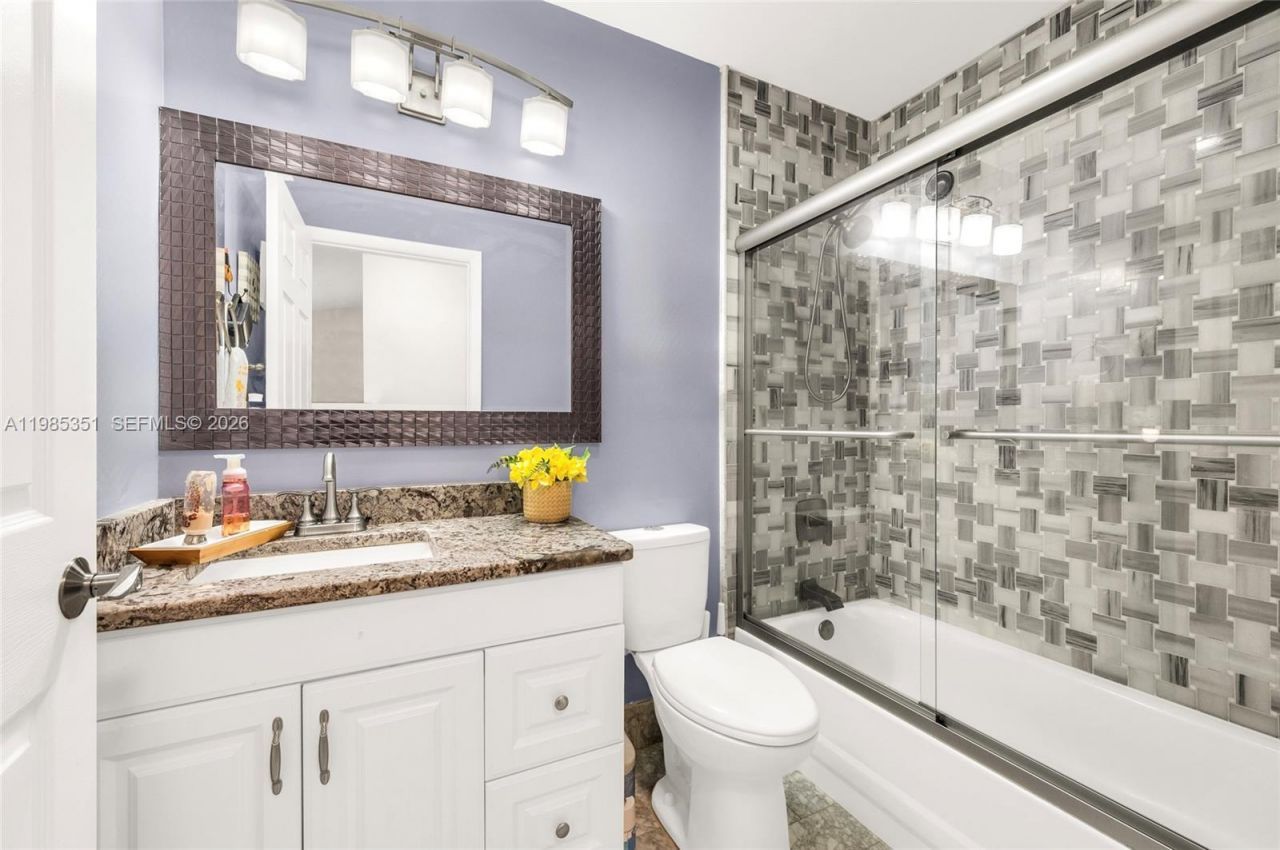 2640 W Gately Dr W, Unit 1102, West Palm Beach, FL 33415 Photo