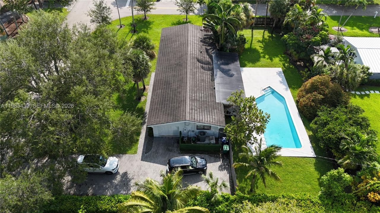 7340 SW 105th Ter, Pinecrest, FL 33156 Photo