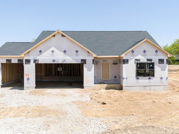 3810 N Woodbury Lane, Janesville, WI 53545