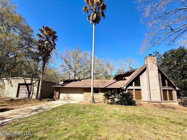 2200 Summerlin Bayou Road, Vancleave, MS 39565