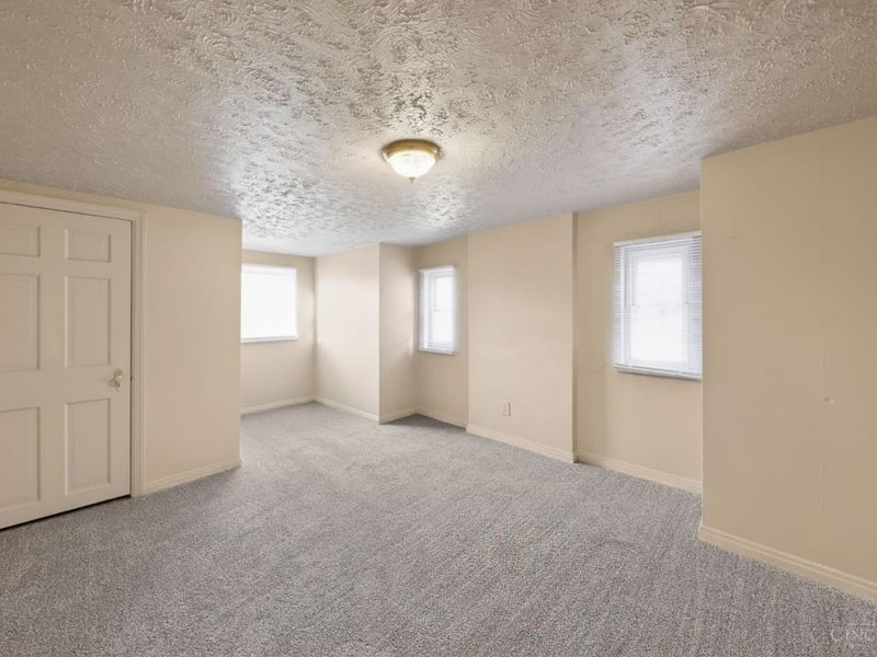 2406 Montana Avenue, Cincinnati, OH 45211 Photo 15