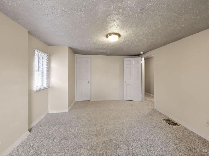 2406 Montana Avenue, Cincinnati, OH 45211 Photo 19