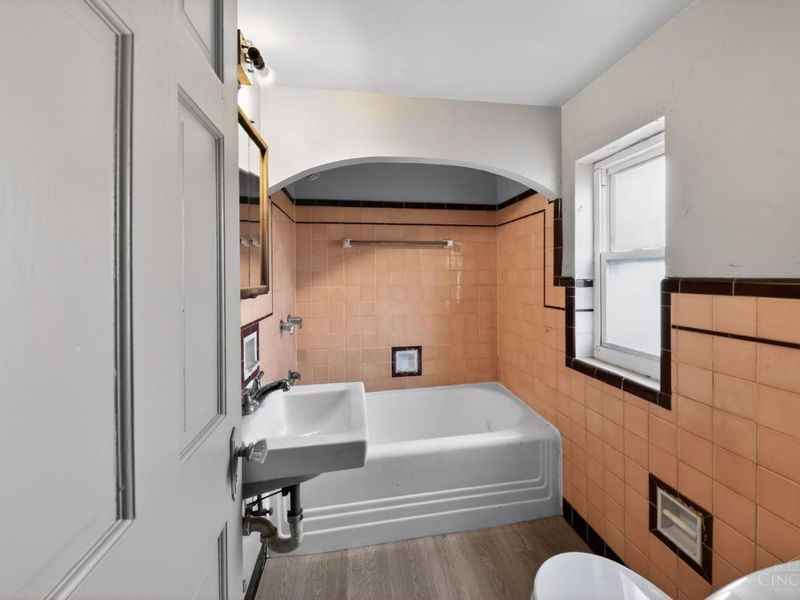 2406 Montana Avenue, Cincinnati, OH 45211 Photo 21