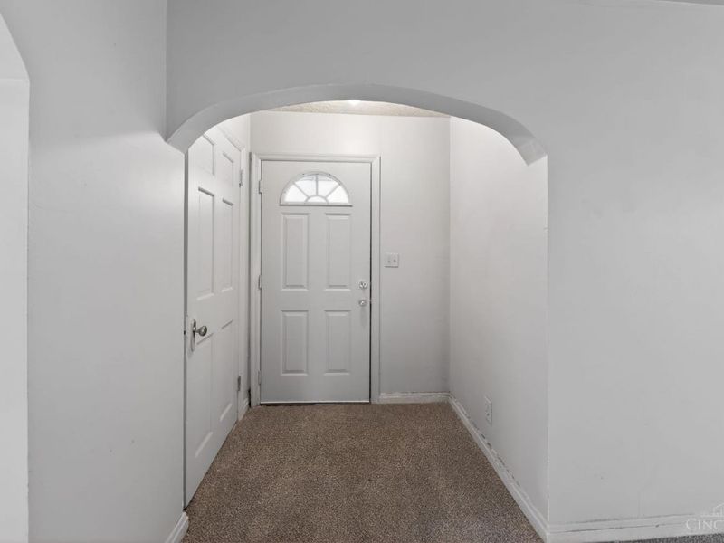 2406 Montana Avenue, Cincinnati, OH 45211 Photo 8