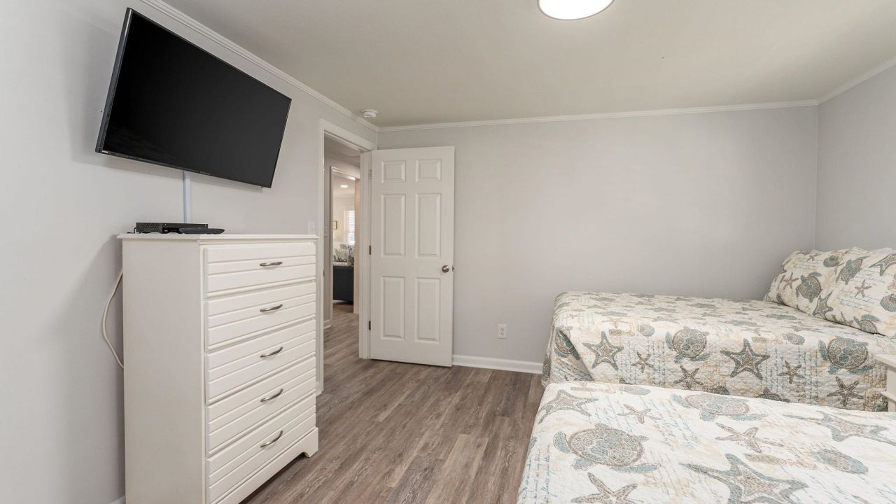 510 Hillside Dr. S. Photo 18