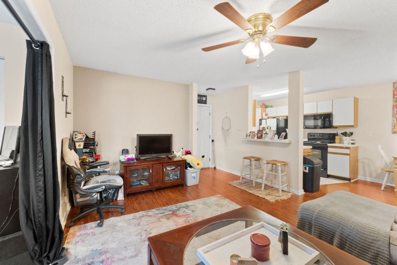 2280 Andover Dr. Photo 20