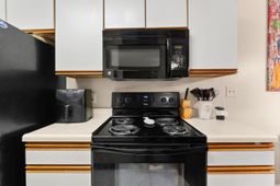 2280 Andover Dr. photo 4