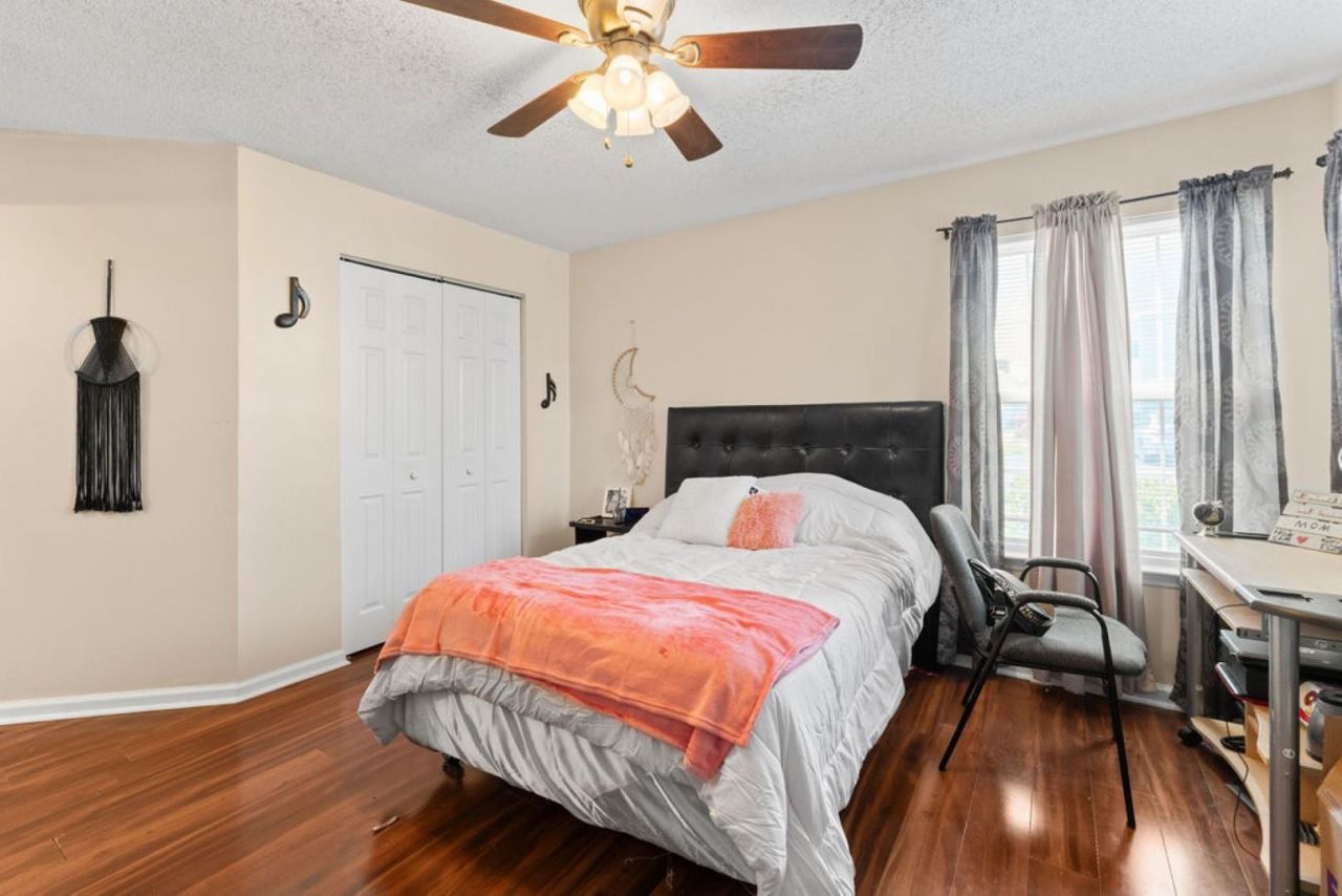 2280 Andover Dr. Photo 7