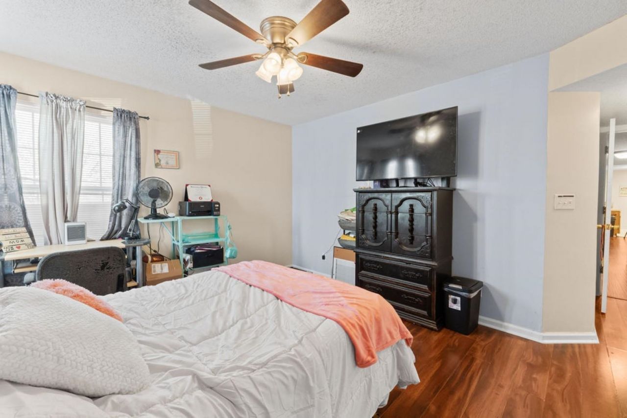 2280 Andover Dr. Photo 9