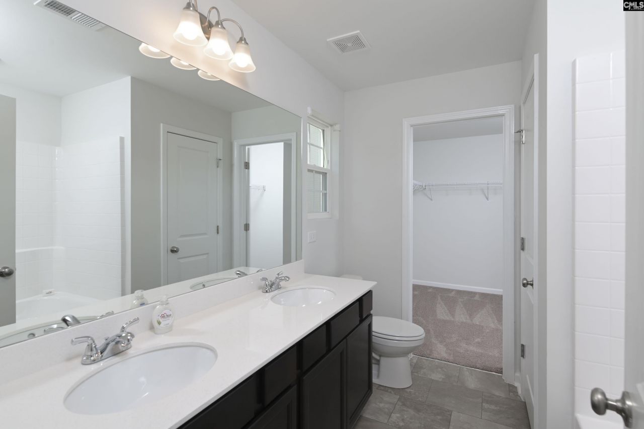 219 Laurinton Farms Drive  Photo 14