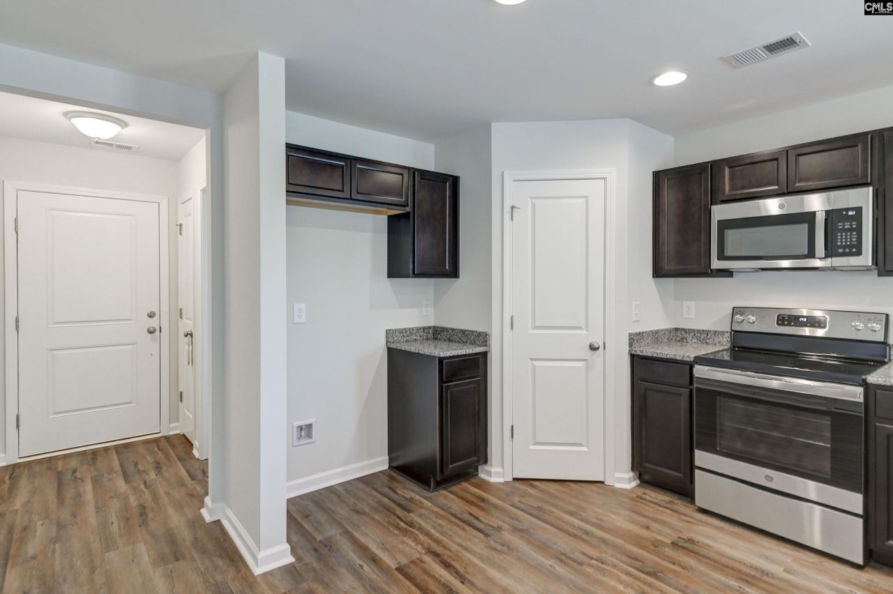 219 Laurinton Farms Drive  Photo 5