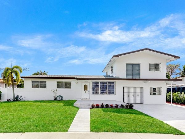 980 W 45th Pl , Unit 1, Hialeah, FL 33012