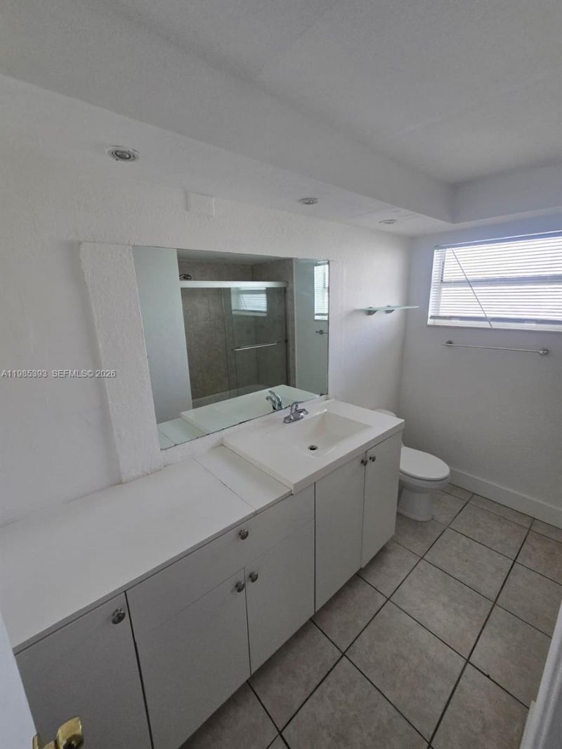 1780 NE 191st St , Unit 407-2, Miami, FL 33179 Photo