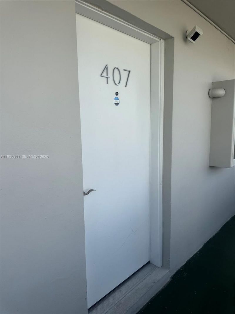1780 NE 191st St , Unit 407-2, Miami, FL 33179 Photo
