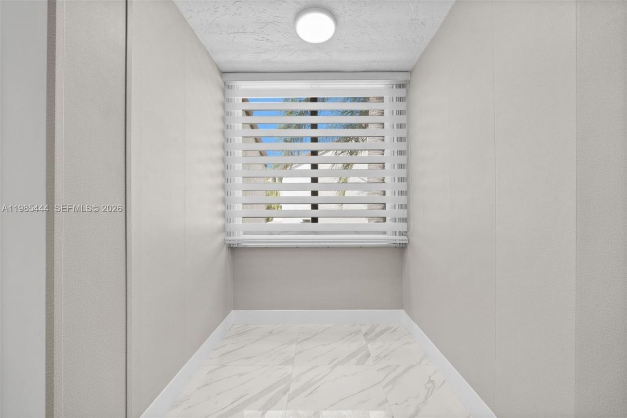 3549 Magellan Cir , Unit 418, Aventura, FL 33180 Photo