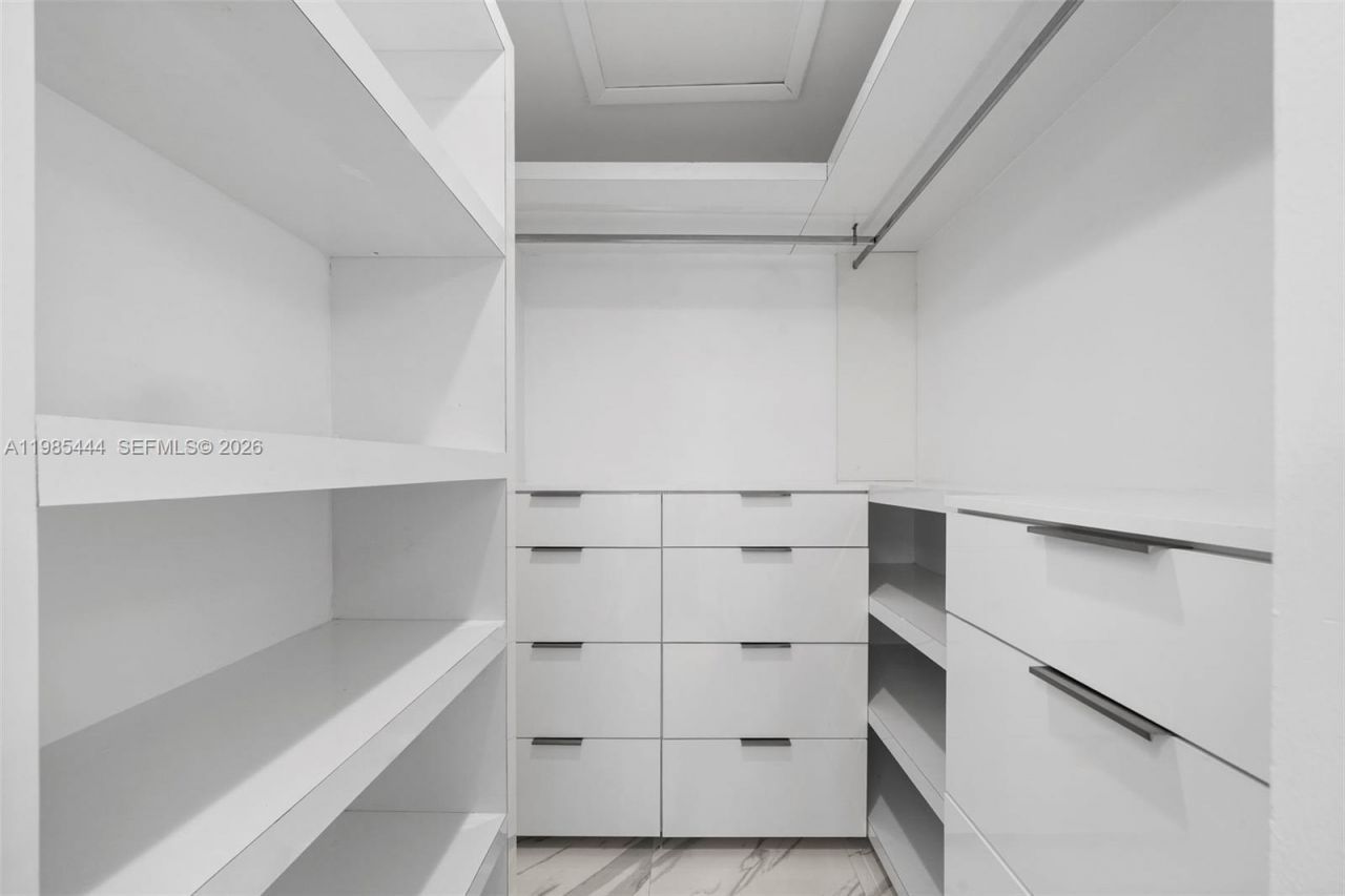 3549 Magellan Cir , Unit 418, Aventura, FL 33180 Photo