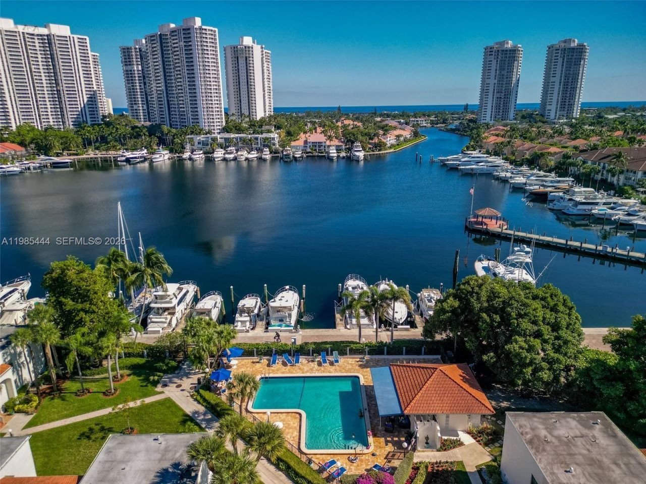 3549 Magellan Cir , Unit 418, Aventura, FL 33180 Photo